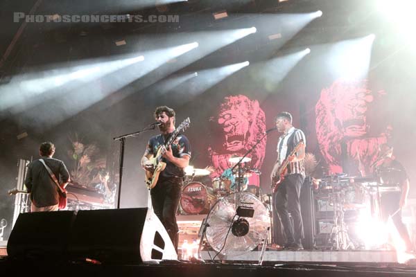 FOALS - 2019-08-25 - SAINT CLOUD - Domaine National - Scene de la Cascade - Yannis Philippakis - Jeremy Pritchard - Kit Monteith